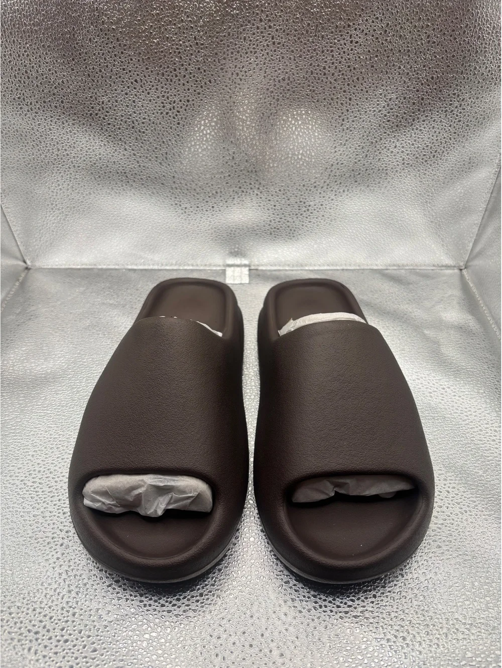 YS-01 chocolate Yeezy slide size 11